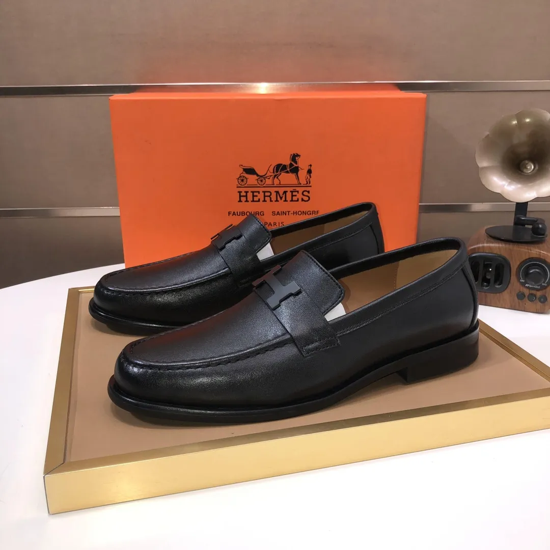 Men's shoes💰460💰[HERMES] (sheepskin lining)🍀Italian top luxury🍀He does not pursue novel styles and gorgeous colors, but attracts the favor of successful men with his flawless, elegant and classic style. Formal leather shoes This very comfortable, simple and stable style allows you to easily match any style! The pattern is absolutely 1:1 refined from the original case, and we strive for excellence in materials, imported cowhide + sheepskin lining💪💪💪extraordinary texture👍! .Black Brown Size: 38-45 (45 customized)